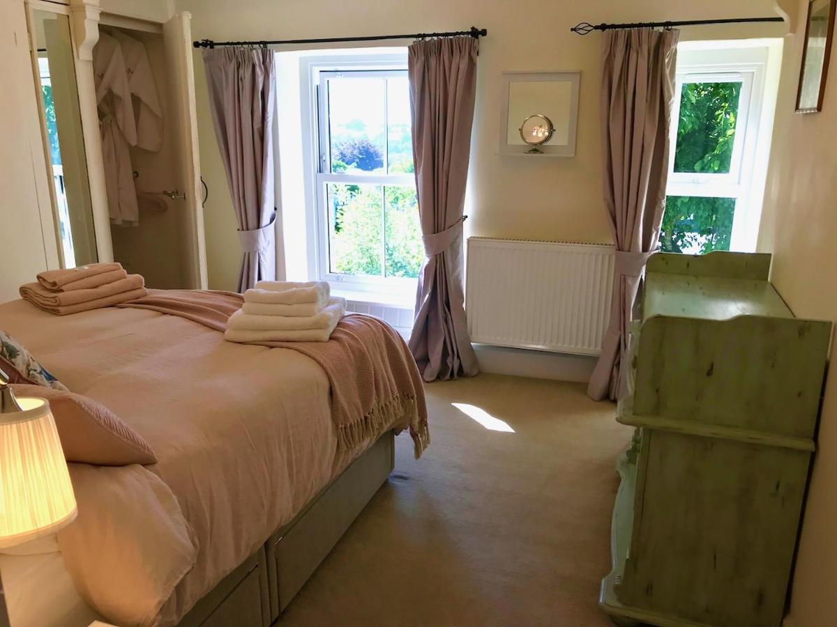 Key Cottage, Sleeps 8 Brimscombe Eksteriør bilde