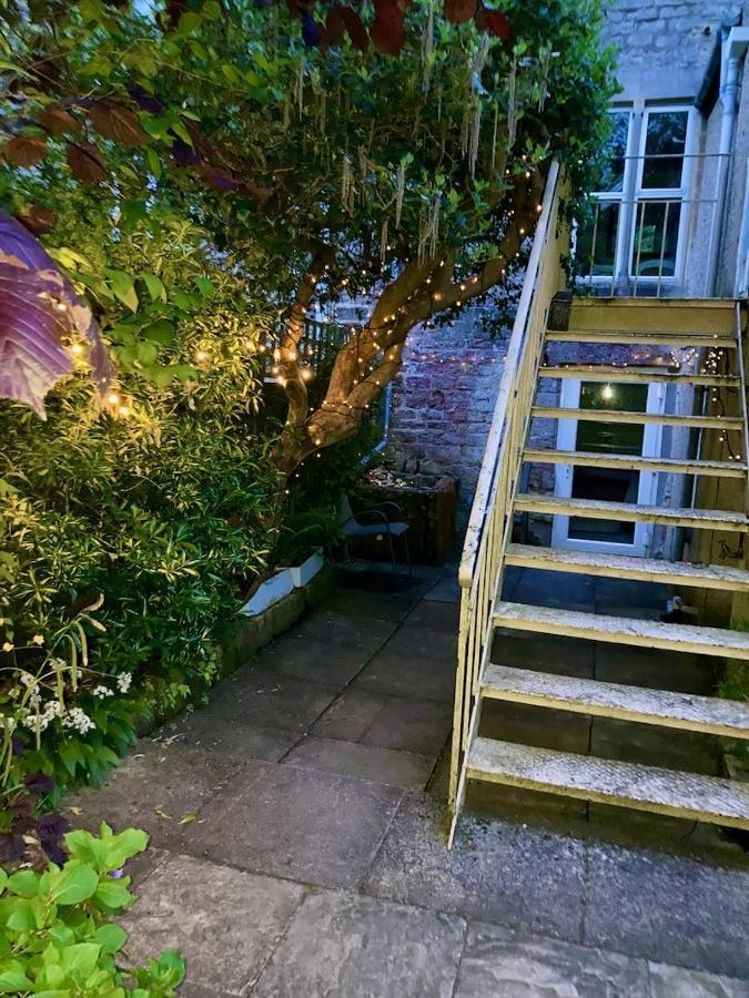 Key Cottage, Sleeps 8 Brimscombe Eksteriør bilde